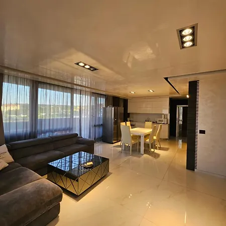 Apartman тристаен анжелика *