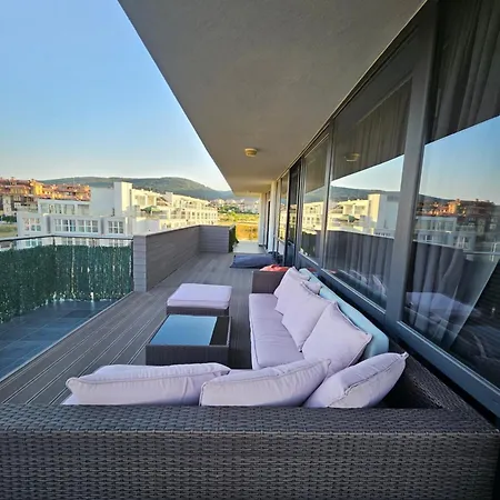 Apartman тристаен анжелика Szveti Vlasz